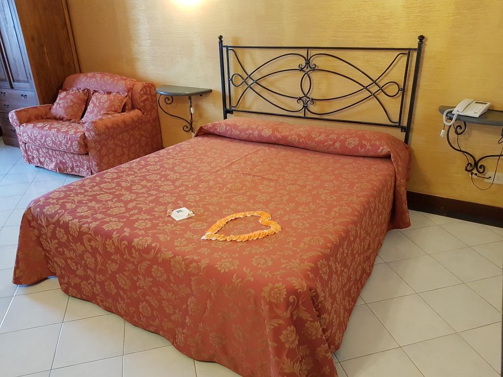 Hotel A Pinnata リーパリ エクステリア 写真